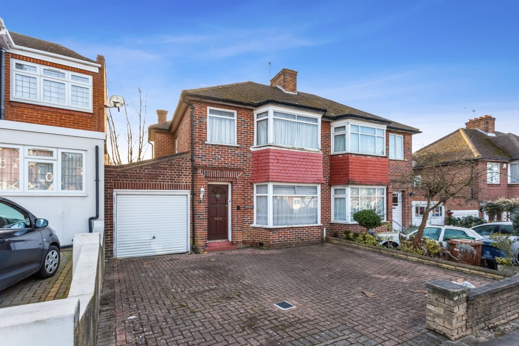Weston Drive, Stanmore, Middlesex, 3 bedroom, SemiDetached House