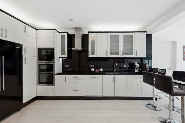 Images for Green Lane, STANMORE