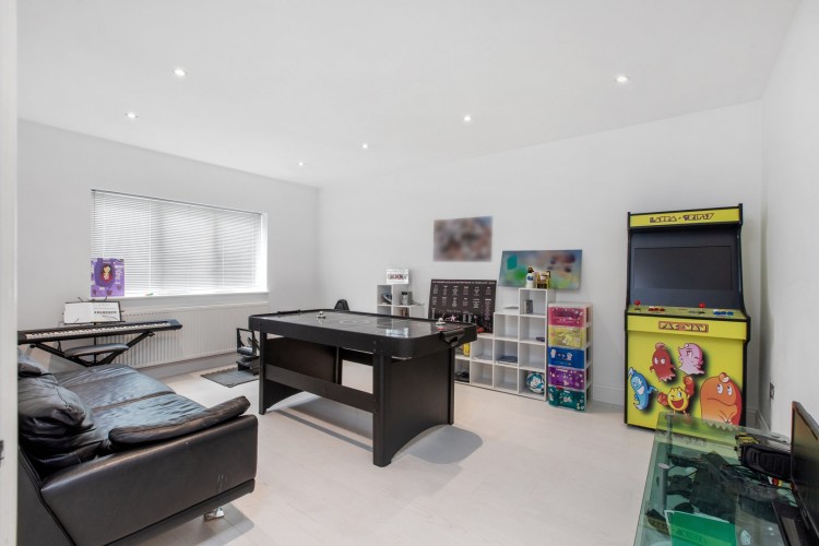 Images for Green Lane, STANMORE