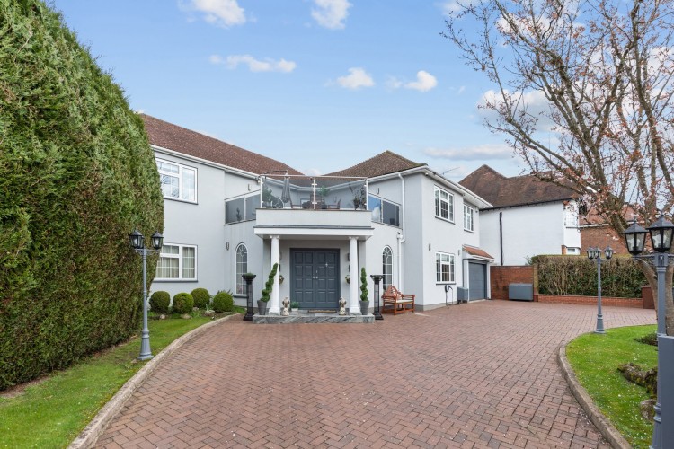 Images for Hartsbourne Road, Bushey Heath, Hertfordshire