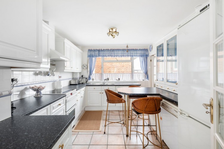 Images for Knowl Park, Elstree