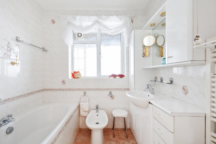 Images for Knowl Park, Elstree