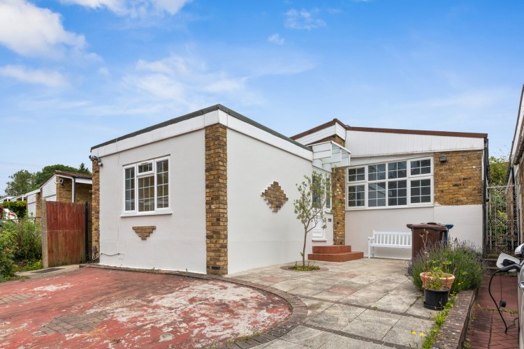 Images for Winston Close, Harrow Weald, Middlesex
