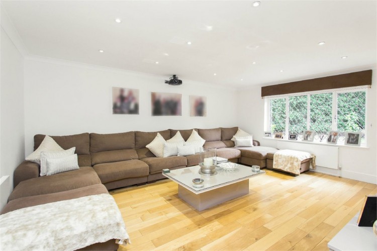 Images for Caldecote Gardens, Bushey Heath, Hertfordshire