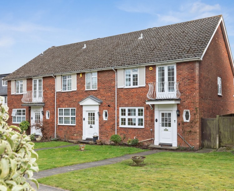 St Lawrence Close, Edgware