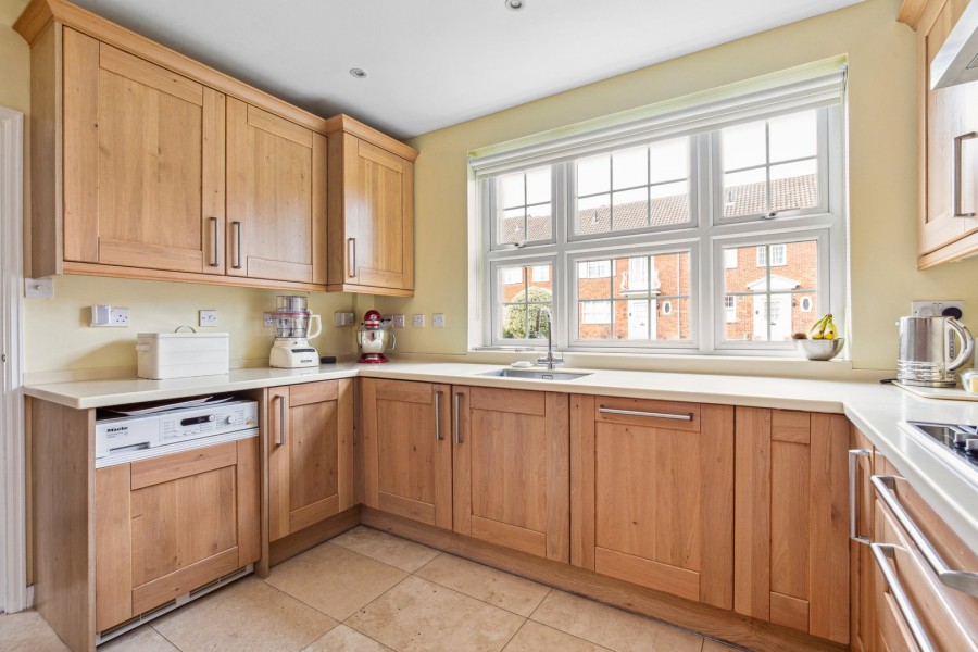 Images for St Lawrence Close, Edgware