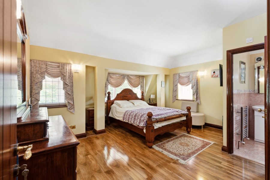 Images for Bellfield Avenue, Harrow Weald, Middlesex