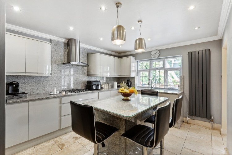 Images for Bellfield Avenue, Harrow Weald, Middlesex