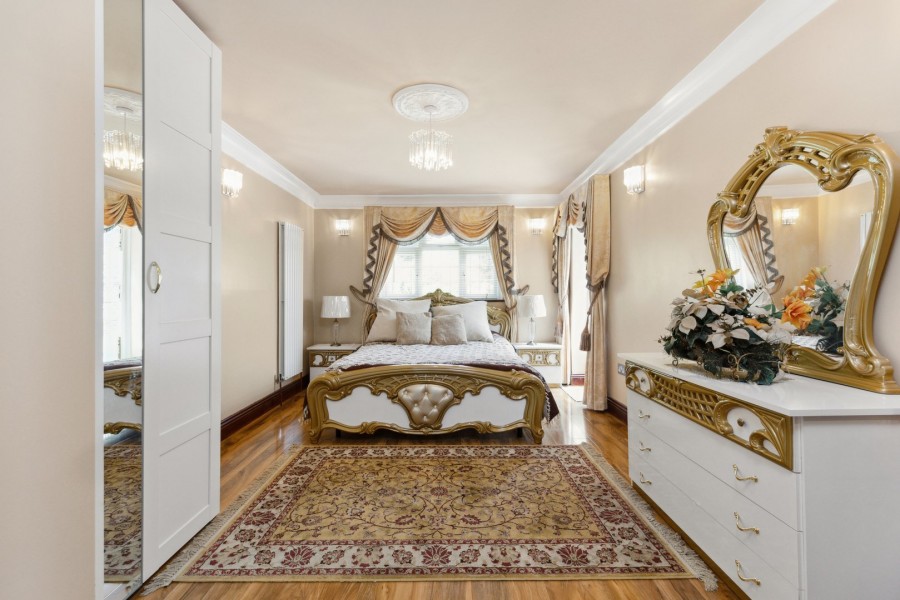Images for Bellfield Avenue, Harrow Weald, Middlesex