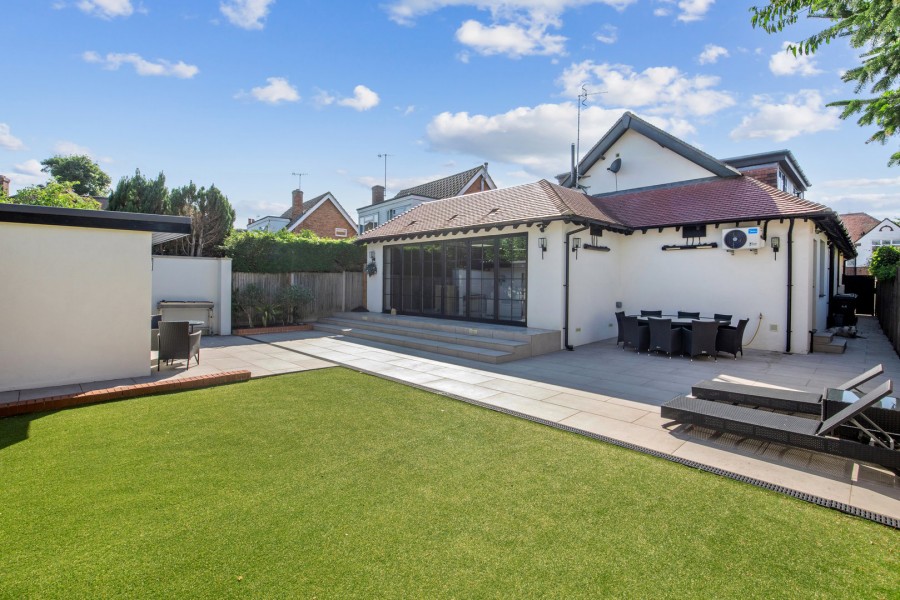 Images for Avenue Rise, Bushey, Hertfordshire