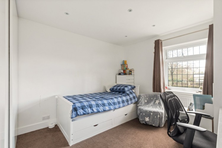 Images for Chiltern Avenue, Bushey, Hertfordshire