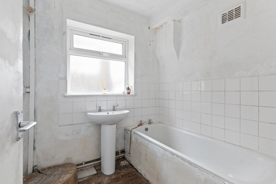 Images for Kynance Gardens, Stanmore, Greater London