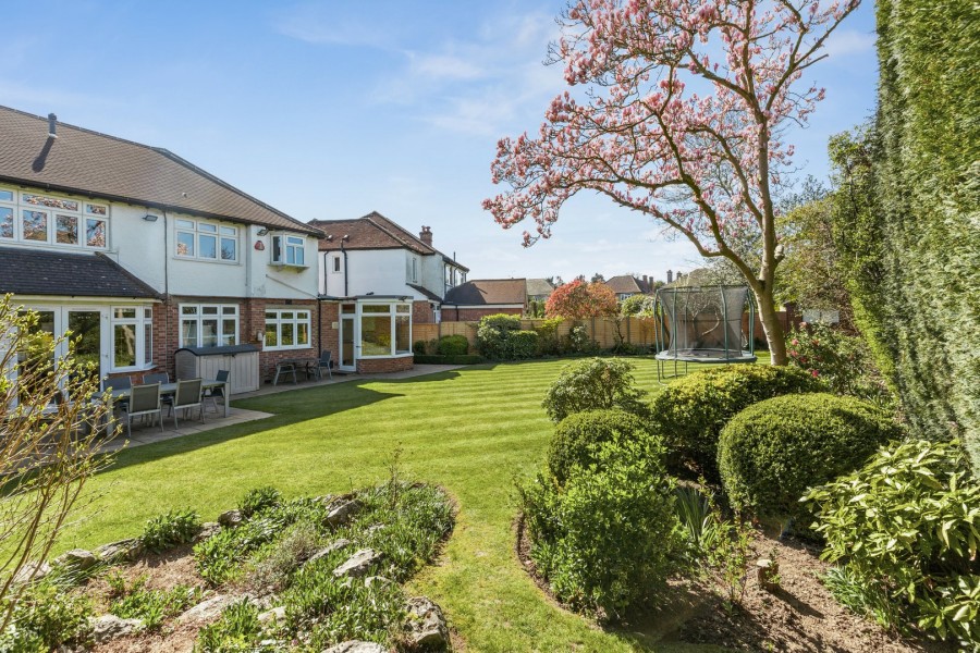 Images for Oakleigh Gardens, Edgware