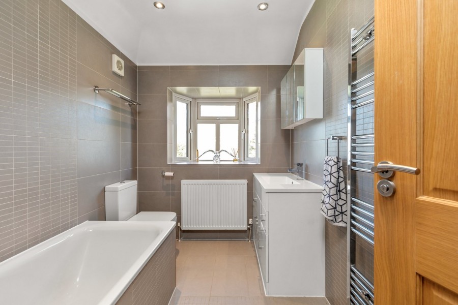 Images for Oakleigh Gardens, Edgware