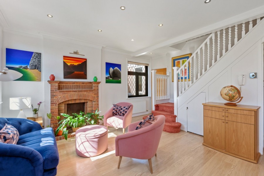 Images for Oakleigh Gardens, Edgware